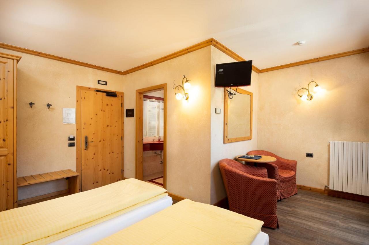 Hotel La Pastorella Livigno Ngoại thất bức ảnh