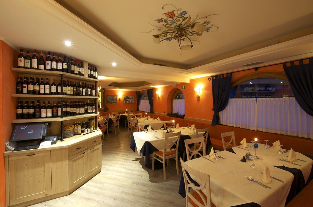 Hotel La Pastorella Livigno Ngoại thất bức ảnh